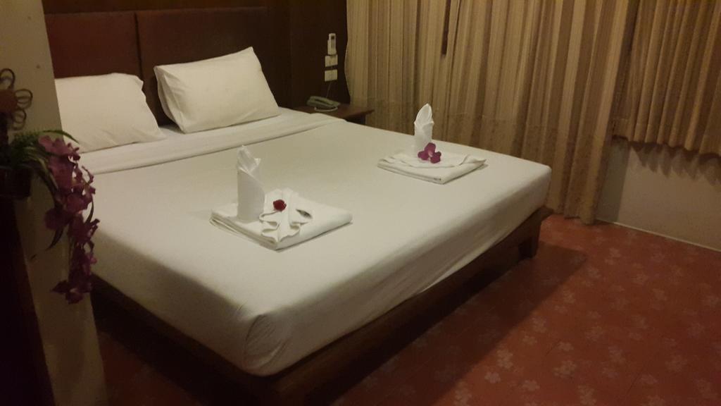 Good Nice 2 Guesthouse Patong Экстерьер фото