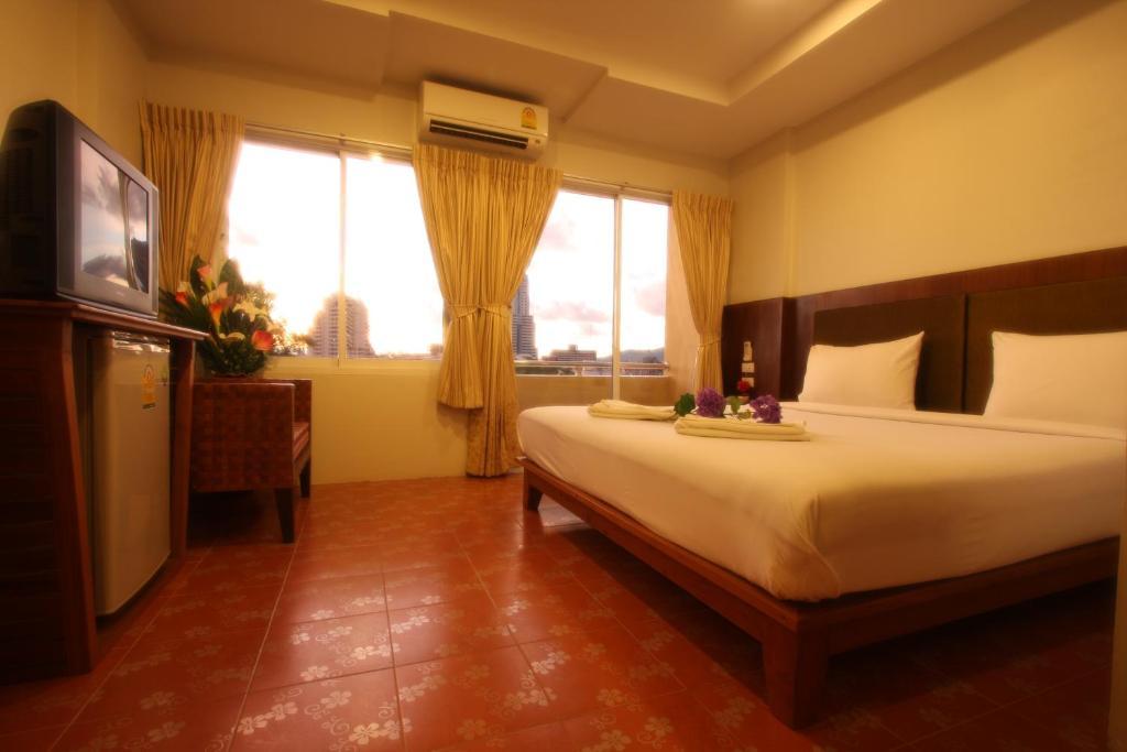 Good Nice 2 Guesthouse Patong Экстерьер фото