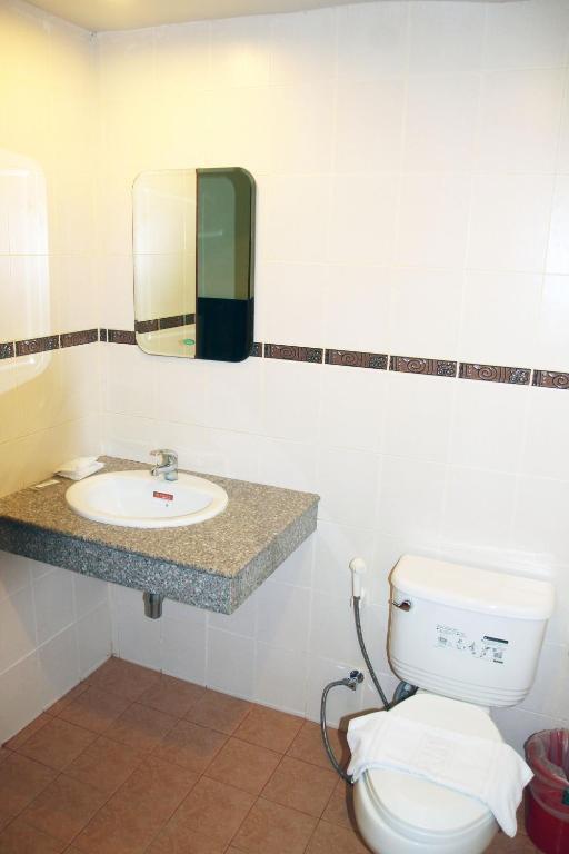 Good Nice 2 Guesthouse Patong Экстерьер фото