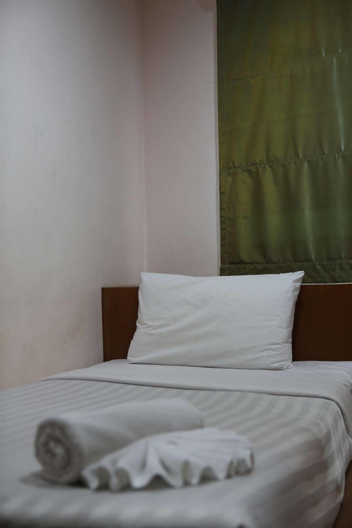 Good Nice 2 Guesthouse Patong Экстерьер фото
