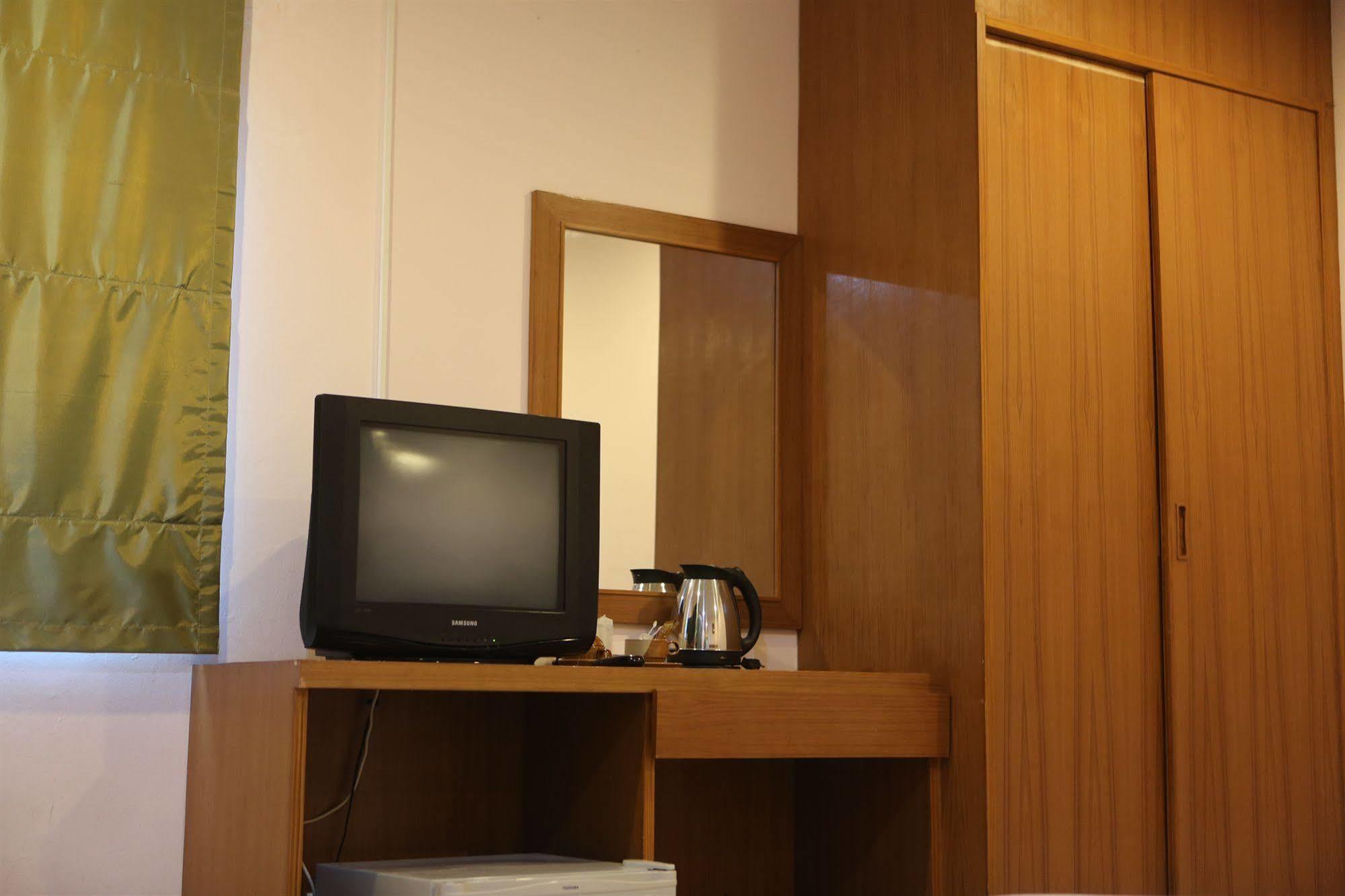 Good Nice 2 Guesthouse Patong Экстерьер фото